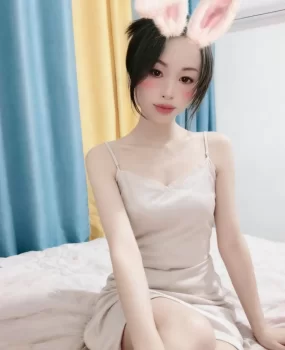 岳麓兼职人妻岚岚