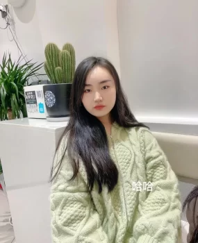 山东青岛妹妹兼职小姐姐，大奶性感，身材超级棒